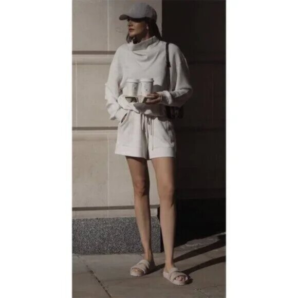 VARLEY Betsy Sweatshirt in Ivory Marl Size Medium - Picture 12 of 13